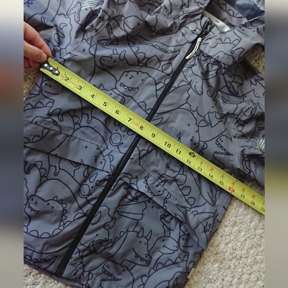 H&M dark Gray Dinosaur Print rain Jacket size 6/7 - Picture 10 of 13